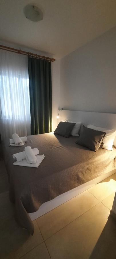 Apartmani Maris III Rab Town Eksteriør billede